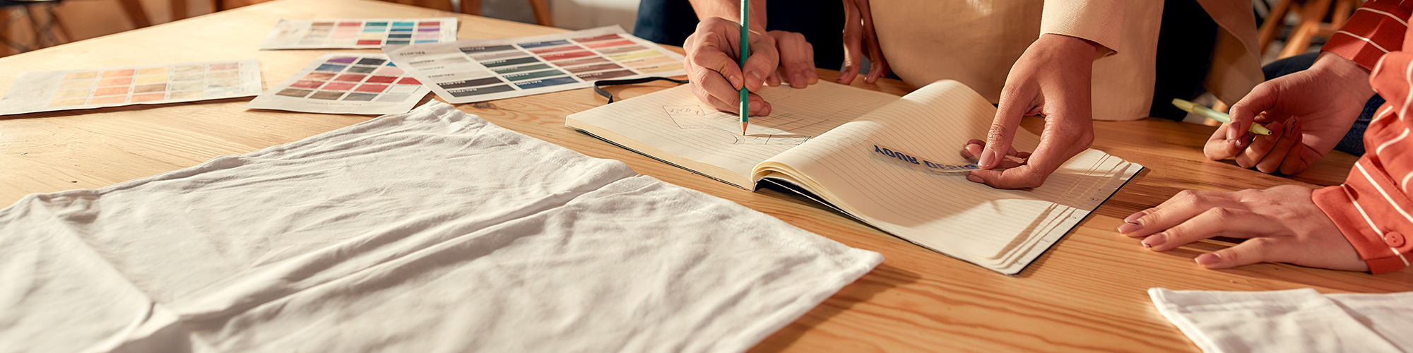 Tシャツデザインを考える人