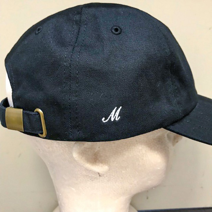 キャップサイド刺繍「M」