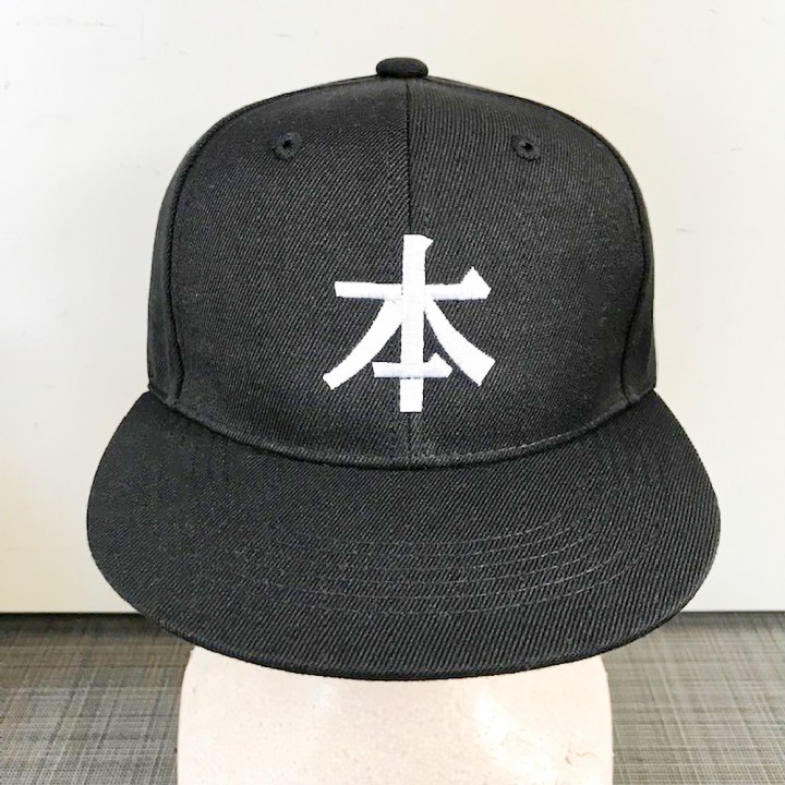 キャップ刺繍「本」