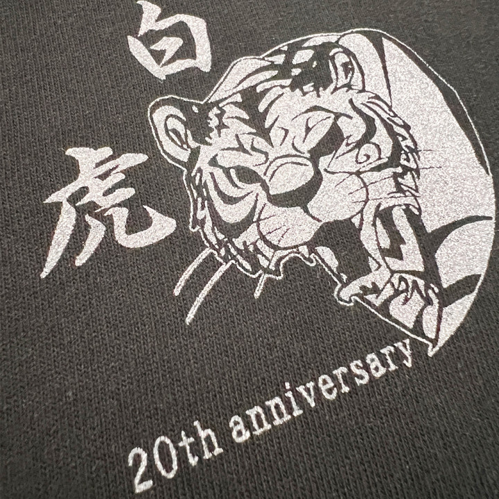 前面ラメシルクプリントTシャツ