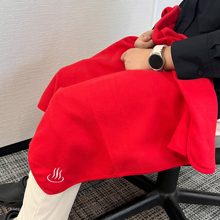 刺繍フリースブランケット使用イメージ