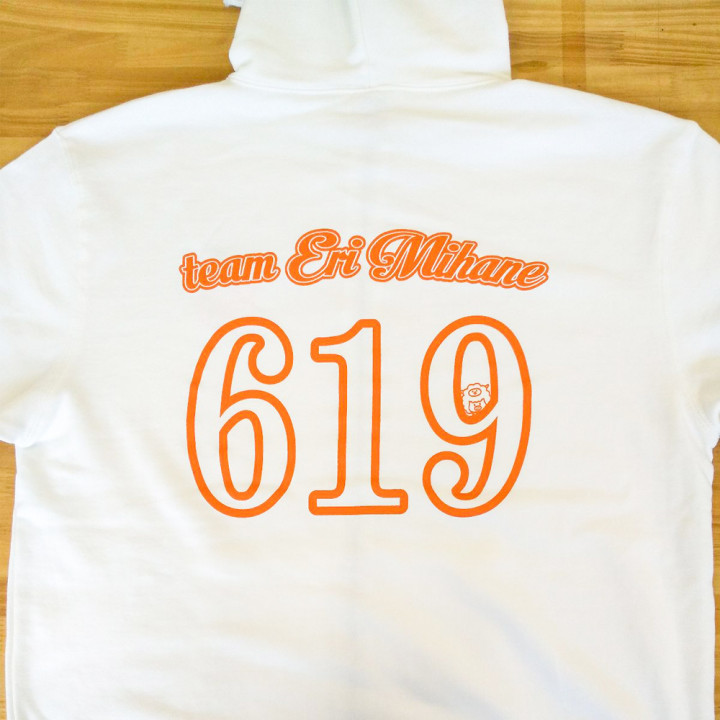 シルクスクリーンプリントパーカー背面