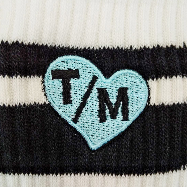 オリジナル刺繍靴下「T//M」アップ