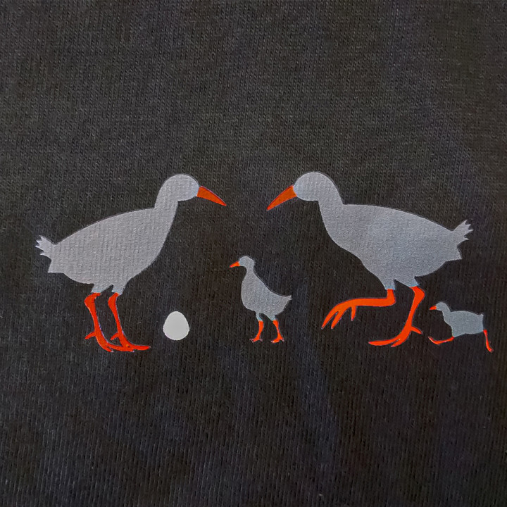 DTF転写プリントTシャツクイナ背面アップ