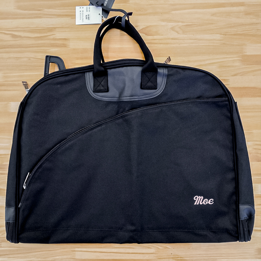 オリジナル刺繍ガーメントバッグ「moe」