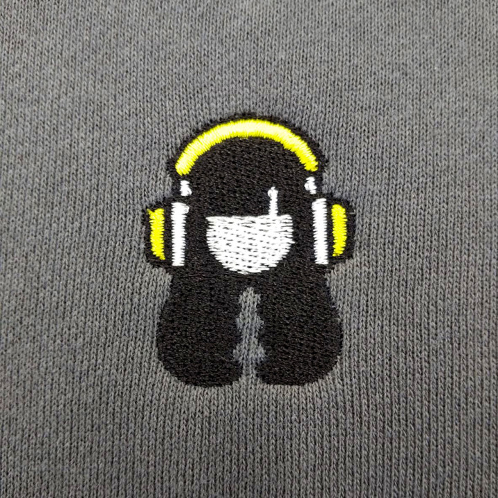 オリジナル刺繍パーカーアップ「ヘッドフォンガール」