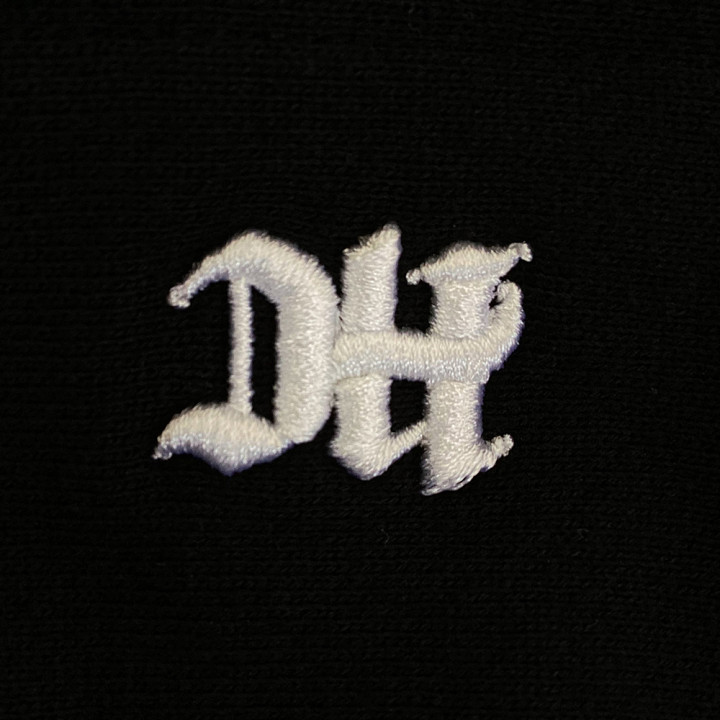 3D刺繍パーカー「#Hanma crew」フードアップ